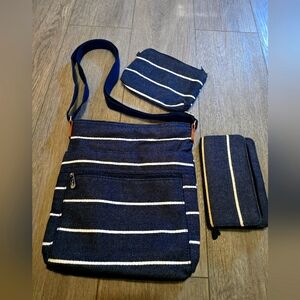 💙NWOT Thirty One Crossbody w/Wallet & Wristlet in Denim with White Stripes